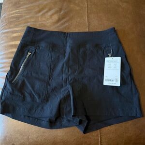 NWT Athleta Women's Black Cargo Shorts